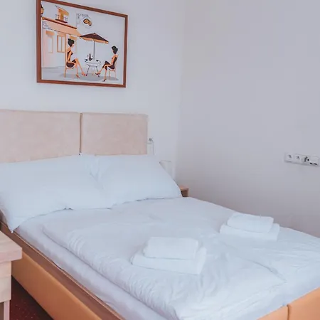 Kavarna A Reichl Guest house Kraliky