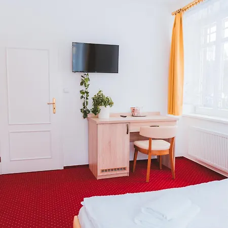 Kavarna A Reichl Guest house Kraliky
